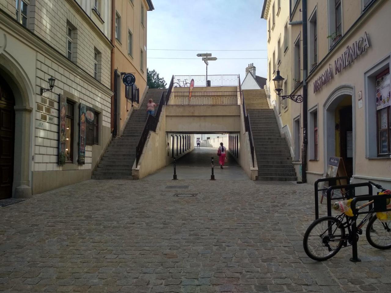 Stay In City Apartment Bastova Bratislava Exterior foto